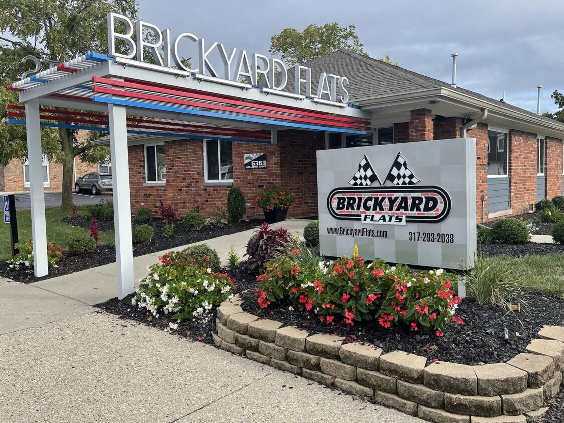 Brickyard Flats Apartments 6363 Hollister Dr Speedway, IN