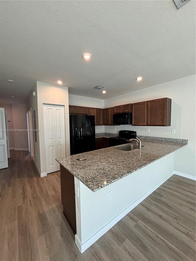 Foto del edificio - 1021 NW 5th Ave