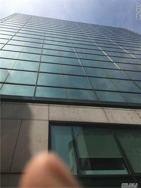 Foto del edificio - 11 E Broadway