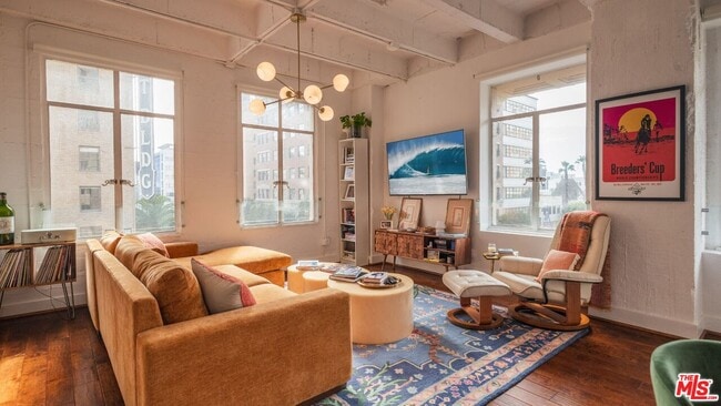 Foto del edificio - 6253 Hollywood Blvd