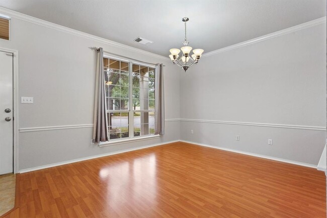 Building Photo - 1720 Briarton Ln S