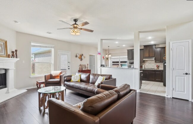 Building Photo - 2615 Gum Tree Trl