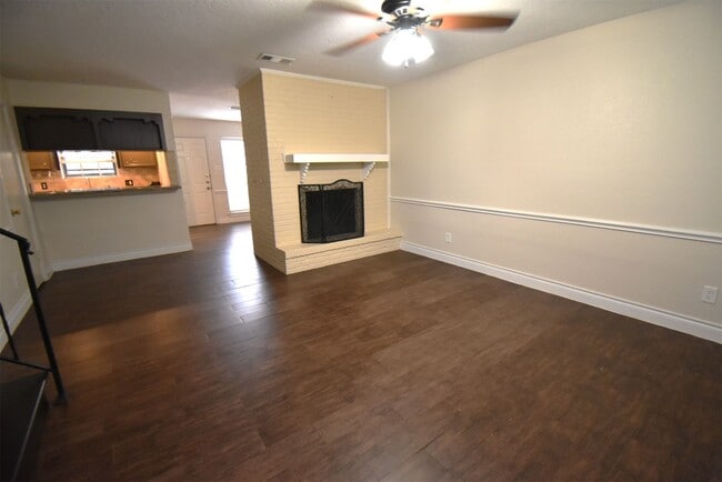 Building Photo - 429 Sunset Dr