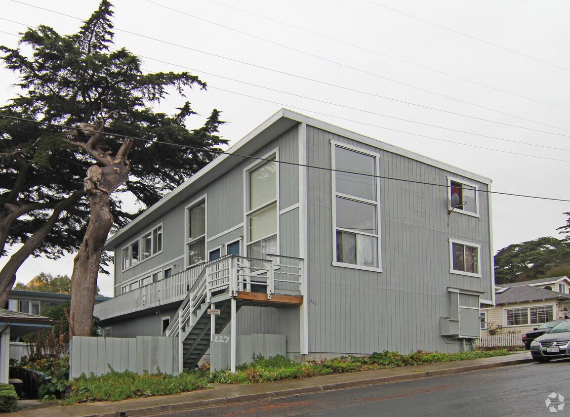 Primary Photo - 227 8th St