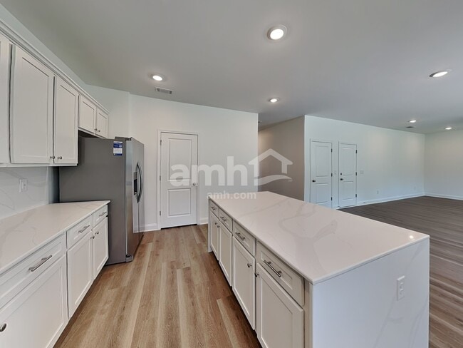 Building Photo - 213 Latitia Lane