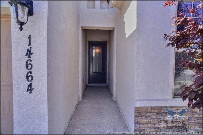 Building Photo - 14664 Sunny Land