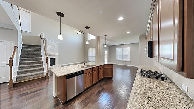 Building Photo - 528 Calliopsis St