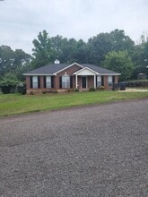 Building Photo - 1012 Cedarview Cir