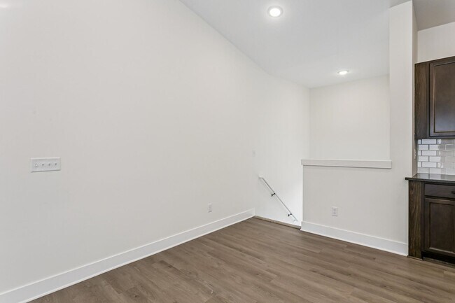 Foto del edificio - 5115/17 S Chase Ave