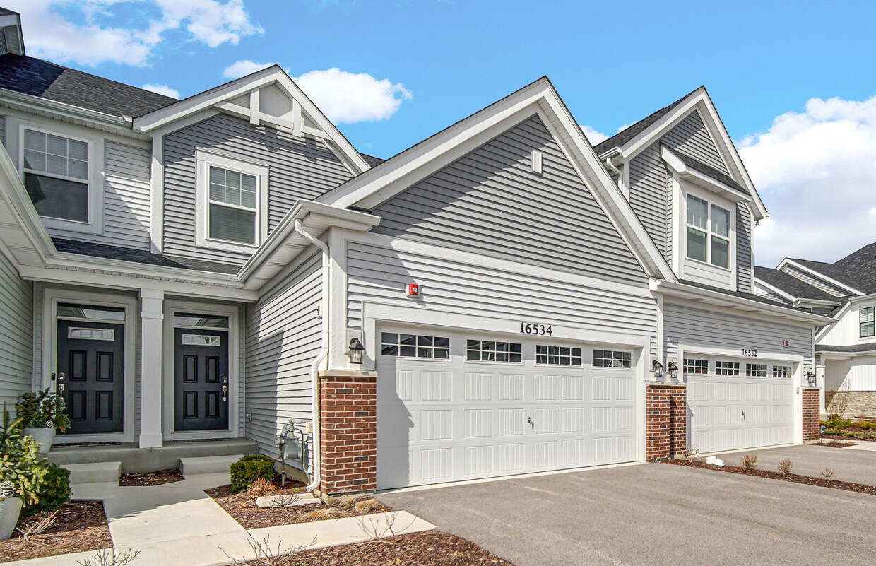 16534 S Winding Crk Ln, Lockport, IL 60441 Townhome Rentals in