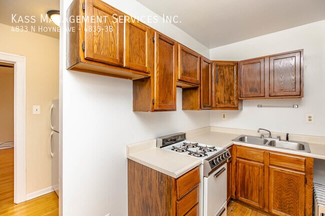 Foto del edificio - 4833 N Hoyne Ave