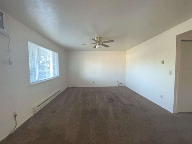 Building Photo - 527 Borah Ave W