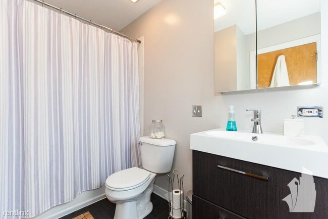 Foto del edificio - 3 br, 2 bath  - 6810 N Glenwood Ave