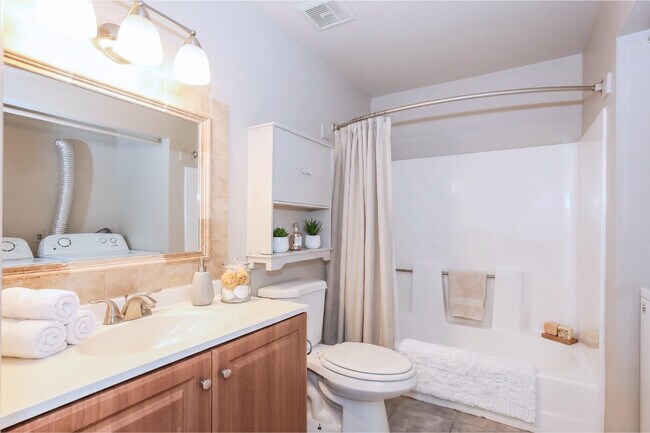 Foto del edificio - 465 W Ivyglen St