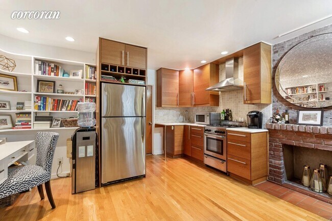 Foto del edificio - 107 W 70th St