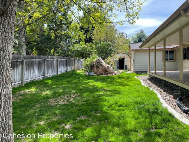 Building Photo - 3 br, 2.5 bath House - 2046 Coloma Way