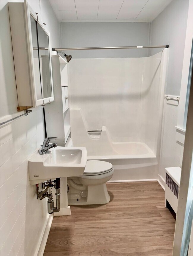 Foto del edificio - 40 Pond St