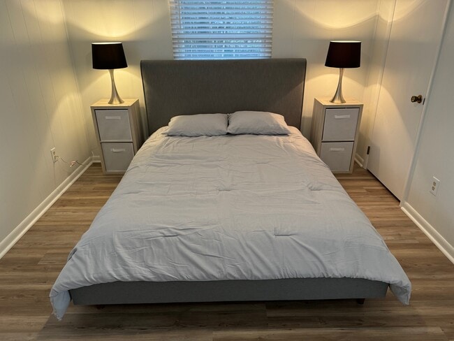 Foto del edificio - 22730 Holly Way W