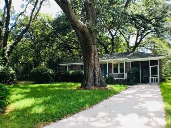 Building Photo - 3 bedroom in Charleston SC 29412