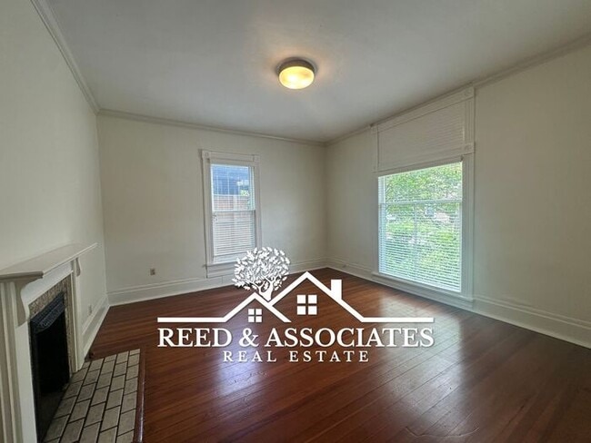 Building Photo - Spacious 5-Bedroom - Copper Young Area