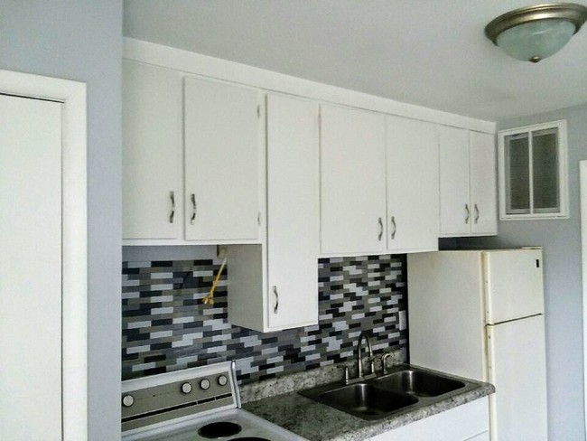 Foto del edificio - 3441 W Warren Dr