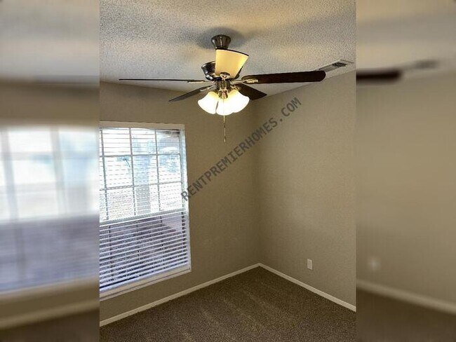 Building Photo - 7707 Pipers Hill
