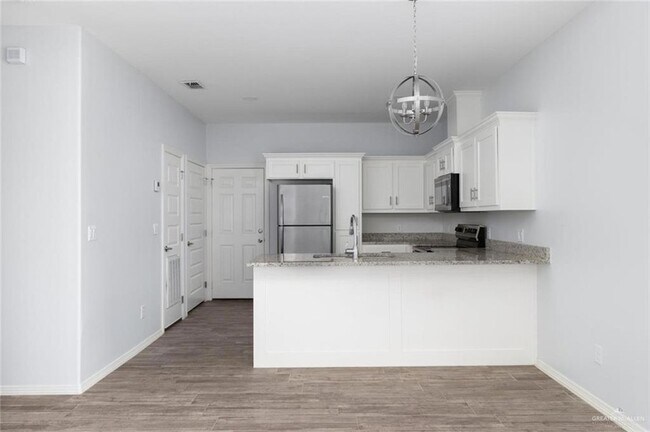 Foto del edificio - 304 S Retama Ln