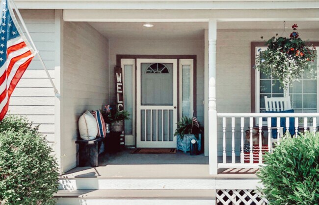 Building Photo - 1125 Bridgeview Dr
