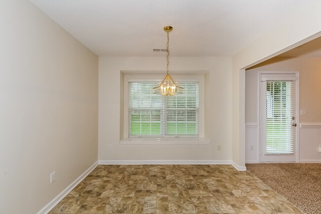 Building Photo - 12405 Poplar Forest Dr