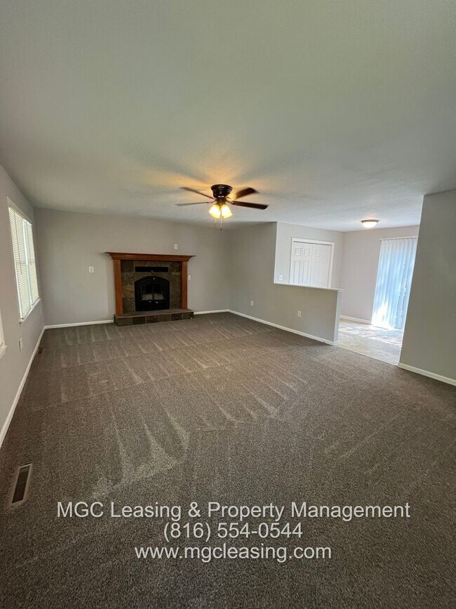 Foto del edificio - SINGLE FAMILY HOME WITHIN WALKING DISTANCE...