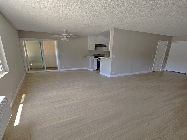Building Photo - 13535 Victory Blvd