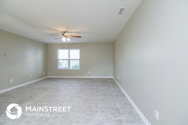 Foto del edificio - 301 Collington Dr