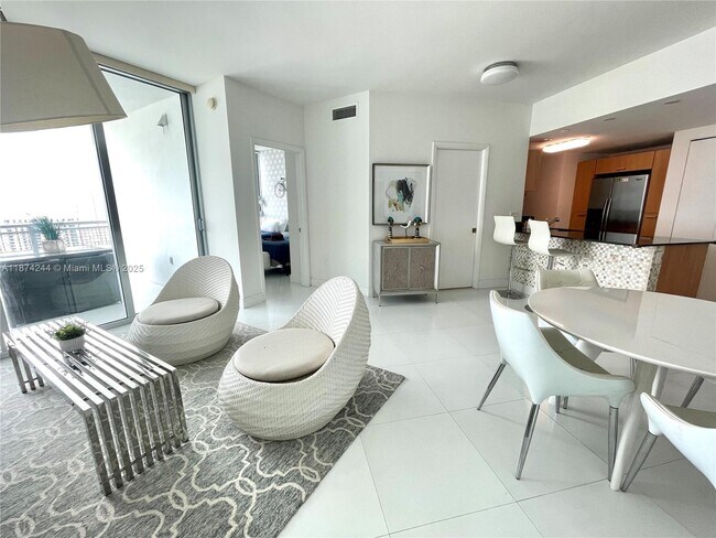 Foto del edificio - 350 S Miami Ave