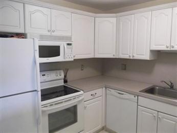 Building Photo - 111 Warren Ave