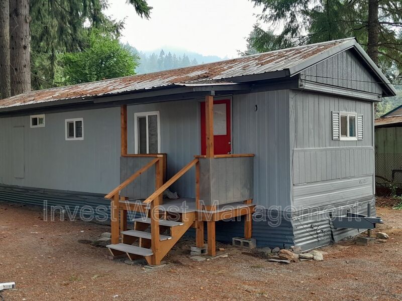 626 Silverbrook Rd, Randle, WA 98377 House Rental in Randle, WA