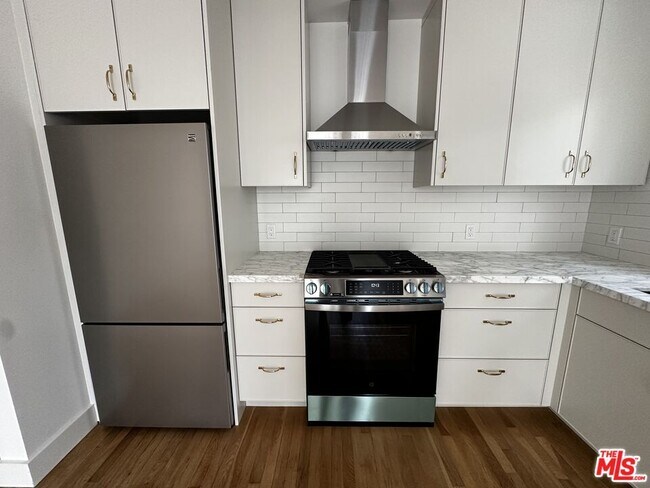 Foto del edificio - 8903 Hubbard St