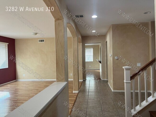 Foto del edificio - 3282 W Ave J 10