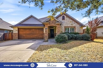 Building Photo - 2725 Westglen Dr