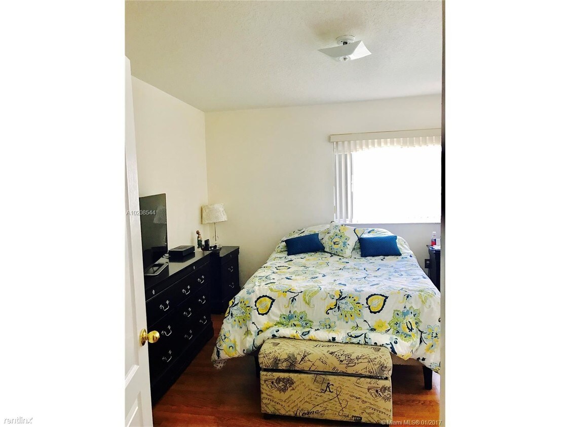 Foto del edificio - 8336 NW 10th St