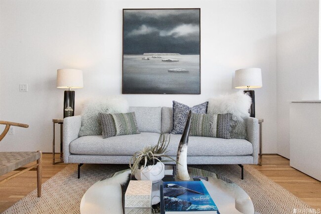 Foto del edificio - 2BR/2.5BA Stunning Noe Valley Condo, w/Pri...