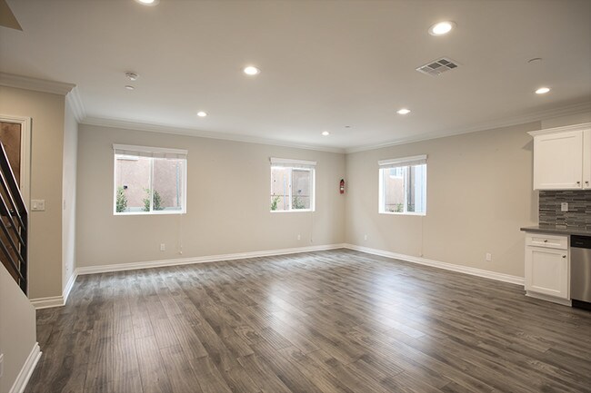 Foto del edificio - 211 S Hoover St