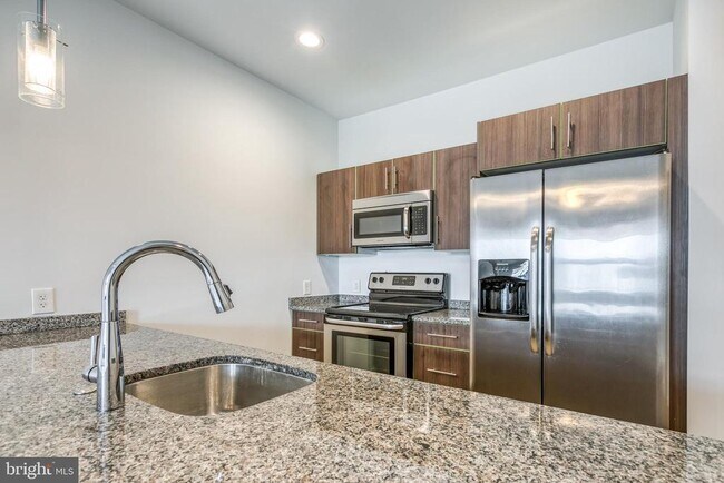 Foto del edificio - 4800 Brown St