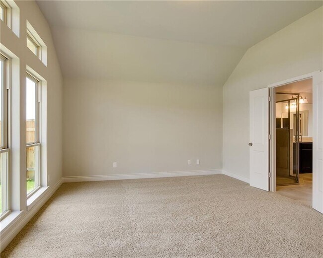 Building Photo - 6104 Lake Teravista Way