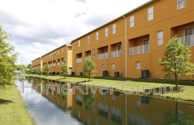 Foto del edificio - 6047 Gibson Ave