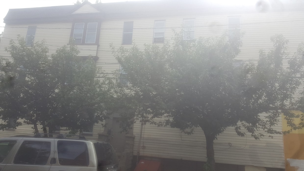 Building Photo - 92 Clinton Pl