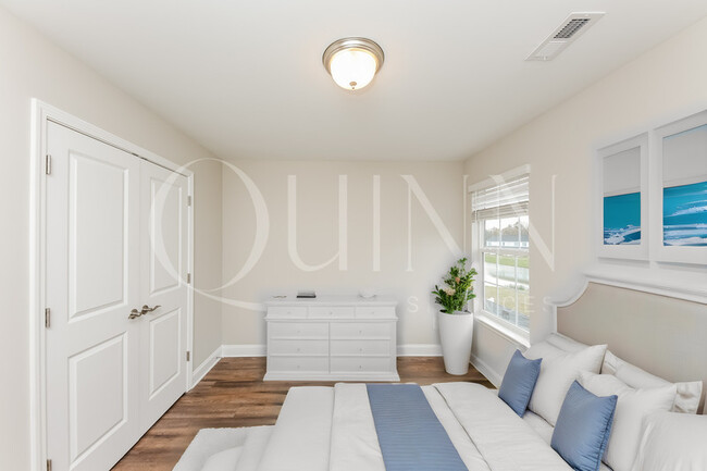 Foto del edificio - 2163 Miramar Cir