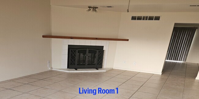 Building Photo - 115 Longacre Dr