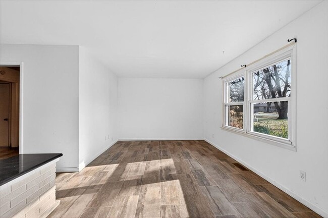 Photo - 7350 Austin Dr House