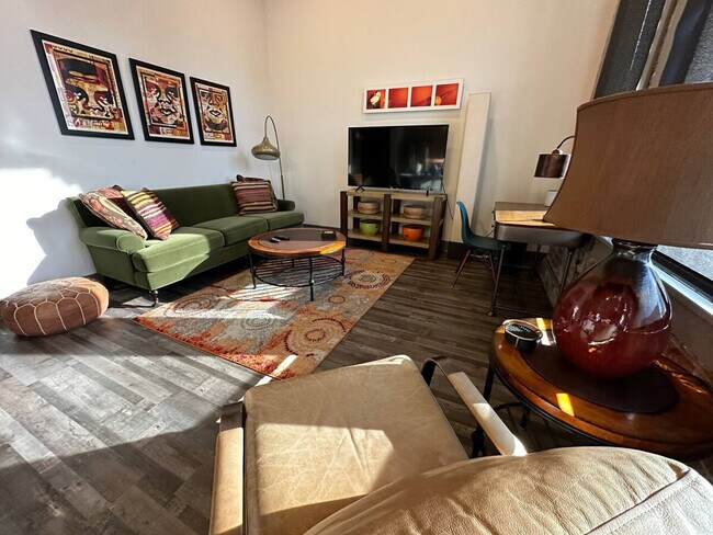 Foto del edificio - 350 East Ave