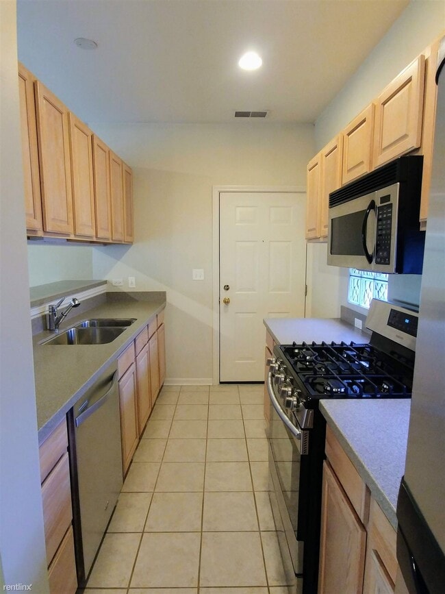 Foto del edificio - 2 br, 2 bath Condo - 1235 N Orleans St